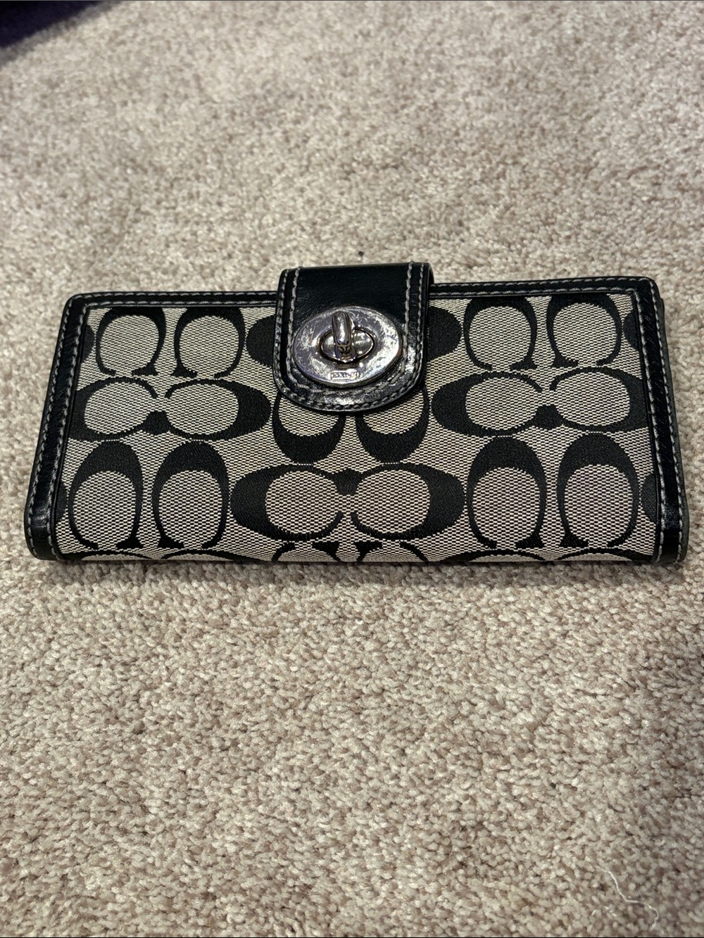 Vintage Coach Black Optic Signature C Turnlock Long Wallet / Bifold